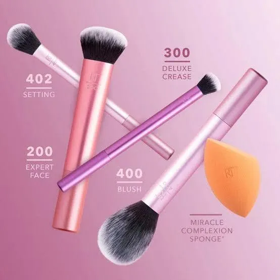 Real Techniques Everyday Essentials Makeup Brush Set with Bonus Miracle Complexion Sponge