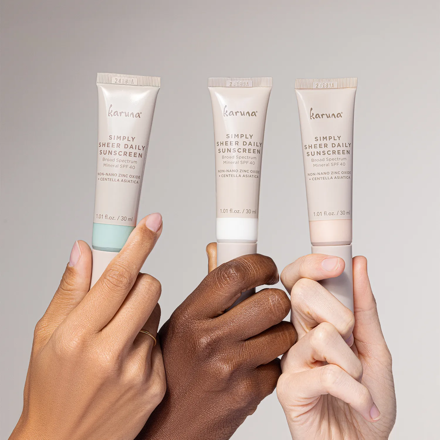 Simply Sheer Daily Sunscreen SPF 40 - Glow Booster