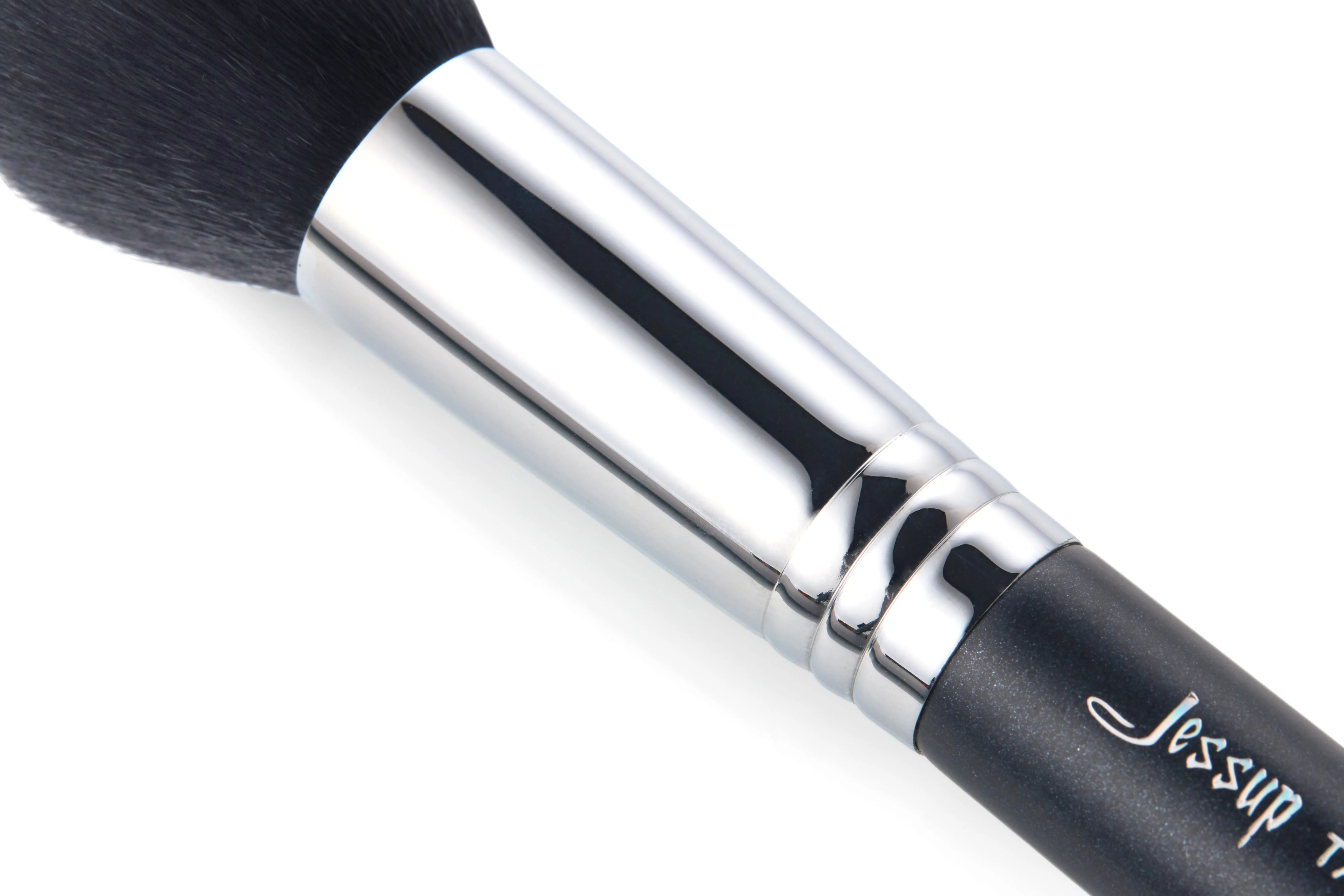 Tapered Face Contour Highlight Brush 138