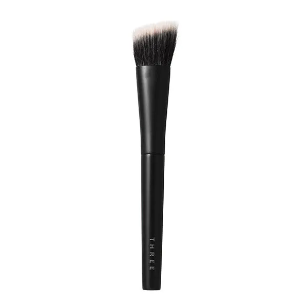 THREE Foundation Brush